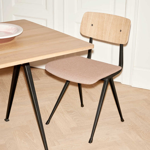 Pyramid 02 Table Black Base 250x85cm